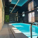 Etna Lägenhetshotell 4*